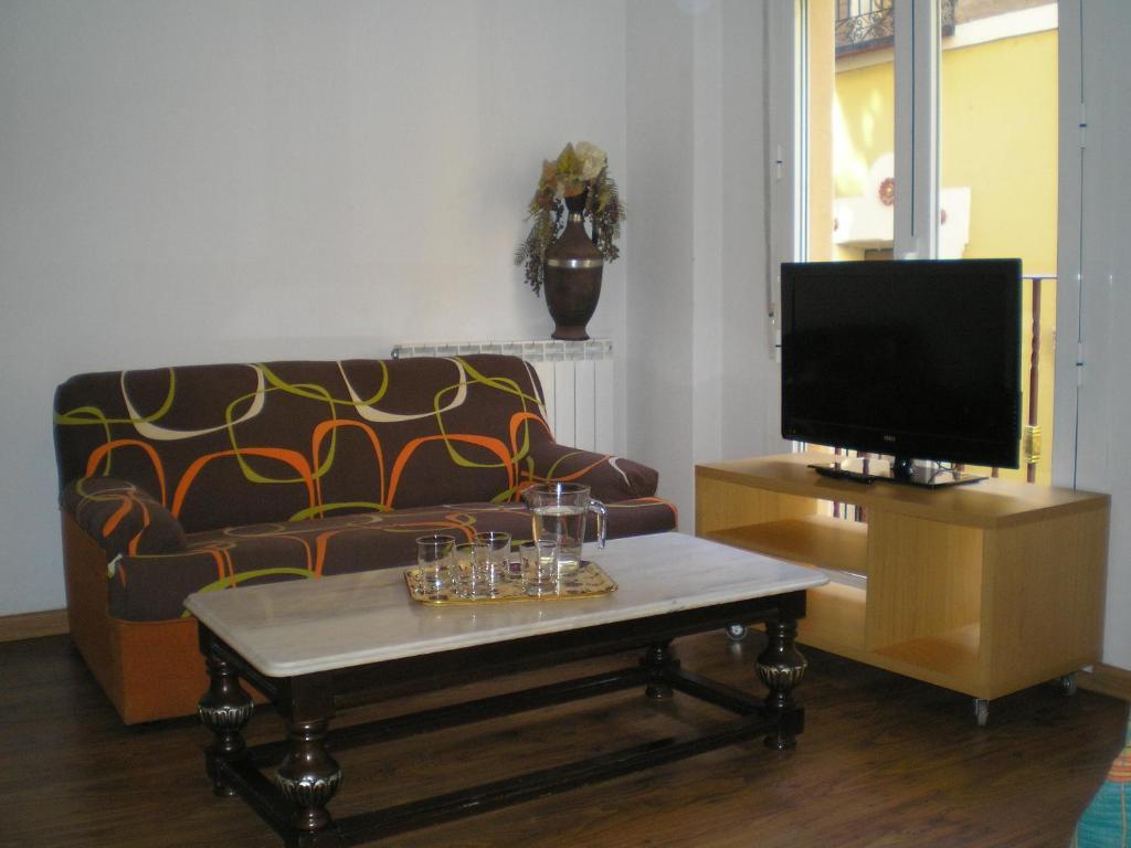Apartamentos Turisticos Reyes Catolicos Zaragoza Eksteriør billede
